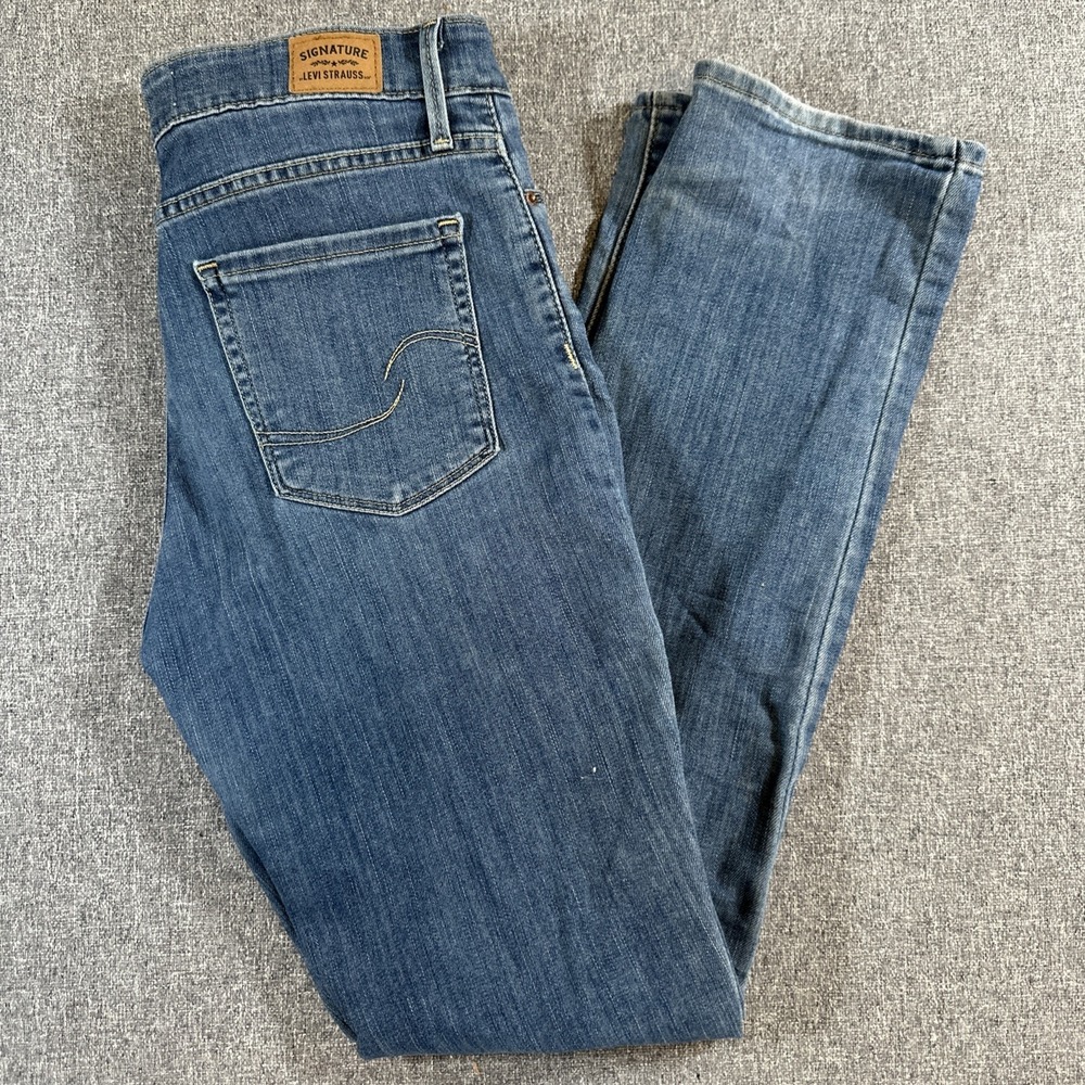 Levi Strauss Signature Womens 28x32 Mid Rise Straight Blue Jeans